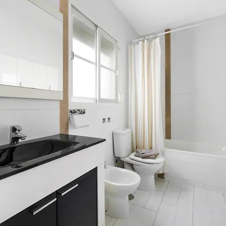 Sunny With Pool & Private Terrace Hébergement de vacances *