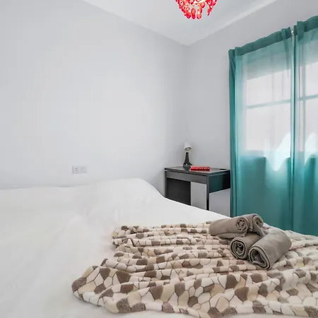 Holiday home Sunny With Pool & Private Terrace Fuengirola